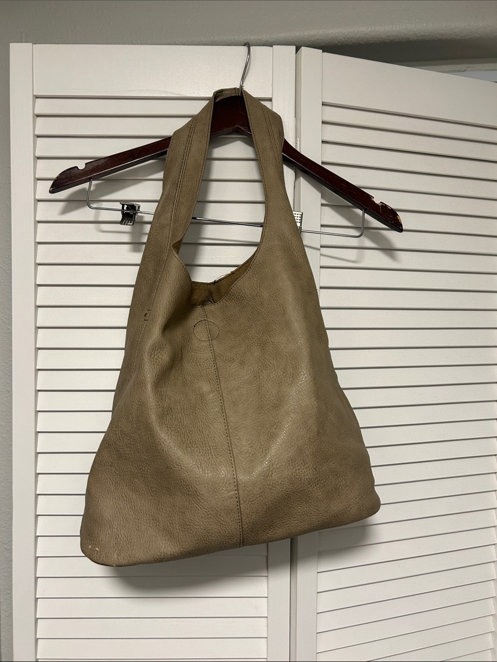 Joy Susan Pebbled Leather Shoulder Hobo in Taupe